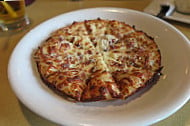 Boston Pizza food