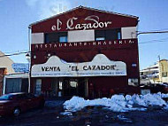 El Cazador inside