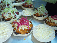 Los Guacamoles food