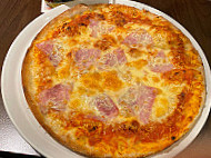 Pizzeria-Ristorante Garibaldi food