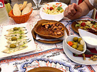 Cafeteria Piraña food
