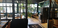 Bistro Regent inside