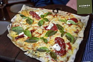 Morelia - Pizza a la Parrilla food