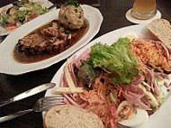 Wirtshaus Kreuzweis food