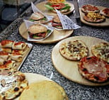 Pizzeria Il Poeta food