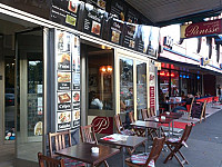 Cafe Panisse inside