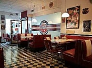 Jones - K`s Original American Diner food