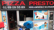 Pizza Presto outside