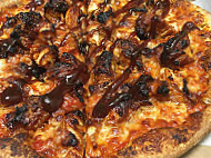 Piezoni's Pizza food