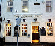 The Queens Head inside