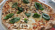 Pizzeria La Primavera food