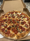 Luciano's Pizza food