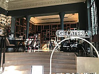 Gusto 17 inside