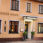 Goldener Hahn outside