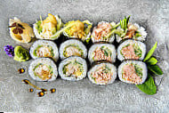 Oto SUSHI food