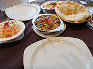 Tara Indian Cuisine food