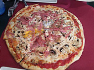 Pizzeria Vulcanu's food