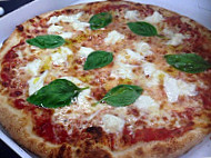 Pizza Mizza food