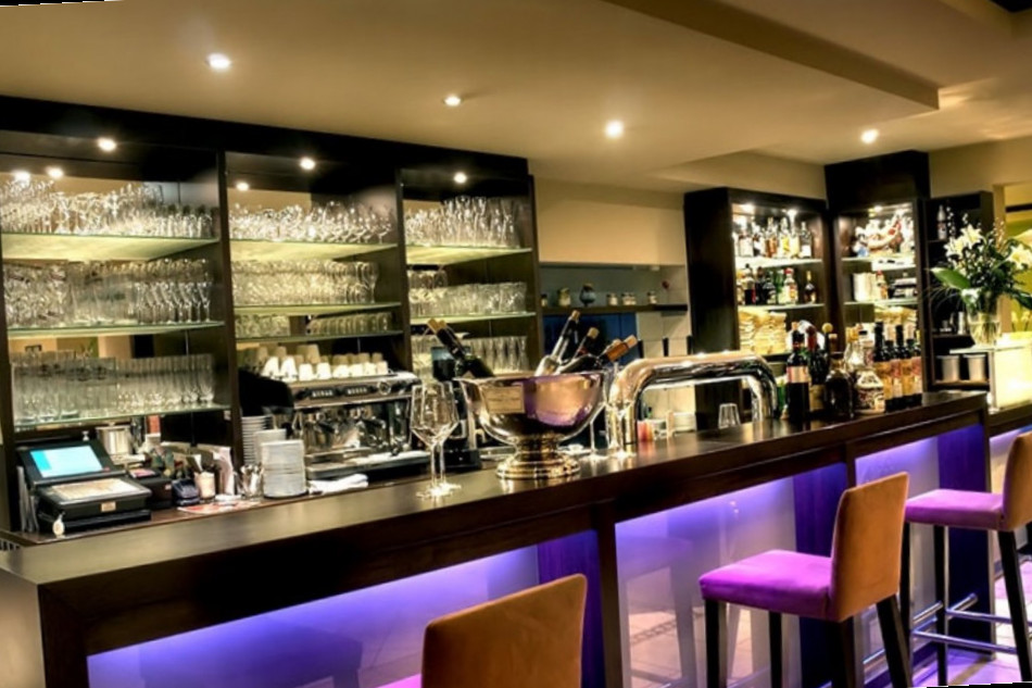 restaurant image