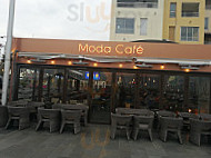 Moda Cafe inside