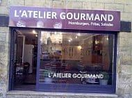 L'atelier Gourmand outside