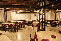 Risto-pizza Al Monacello inside