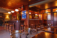 Giltraps Pub inside