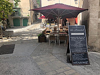 L'entrevalais Cafe outside