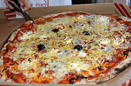 Pizza Romu food