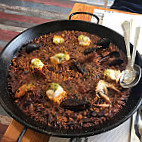 Luanik, Marisqueria I Arrosseria food