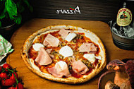 Pizzare food