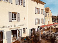 L'Auberge de l'Abbaye outside