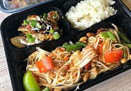 Thai Noodle Wave Garland food