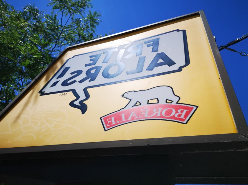 restaurant image
