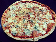 Mi Pizza Artesana food