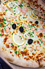 Pizza Venaissia Sarrians food