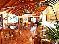 Terrace-cafe Peg Los Telares inside