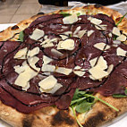 La Dolce Vita Pizzeria food