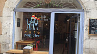 Cafe Papiche inside