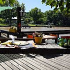 Almuerzos En Favela outside