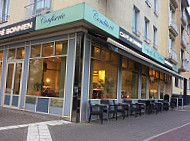 Cafe Bonnen outside