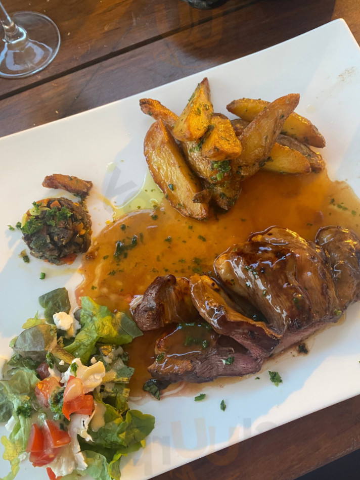 restaurant image