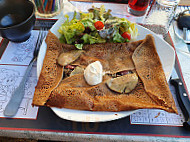 Crêperie Du Chateau inside