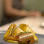 Mo Cafe + Bistro Comida