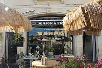 Le Donjon A Pizz' inside