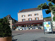 Hôtel De La Poste outside