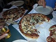 Nello's Pizza food