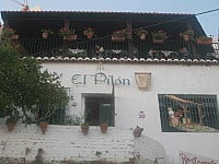 El Pilon outside