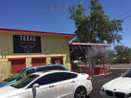 Texas Bbq House outside