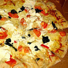 Amico's Pizza food